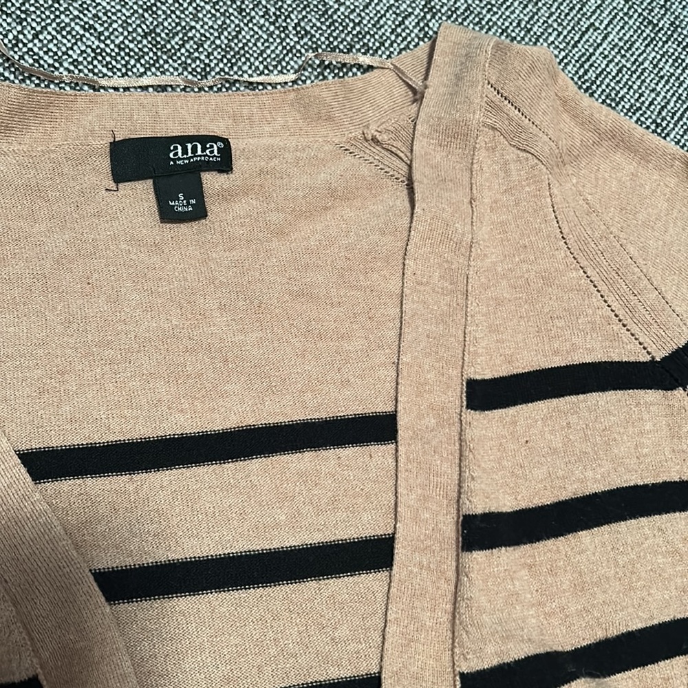 Cardigan - Picture 2 of 3